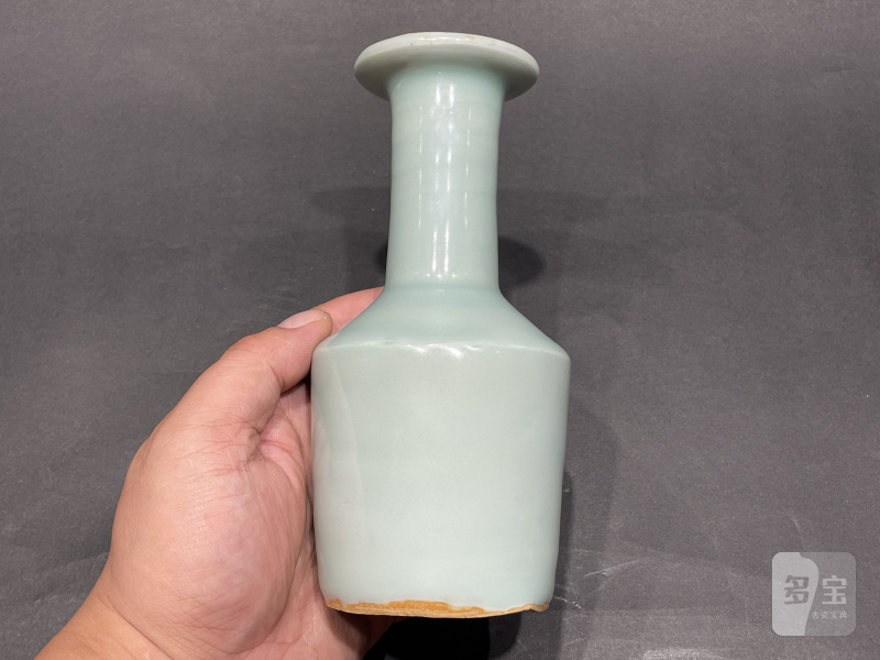 明 龙泉窑粉青釉纸槌瓶 - 图3
